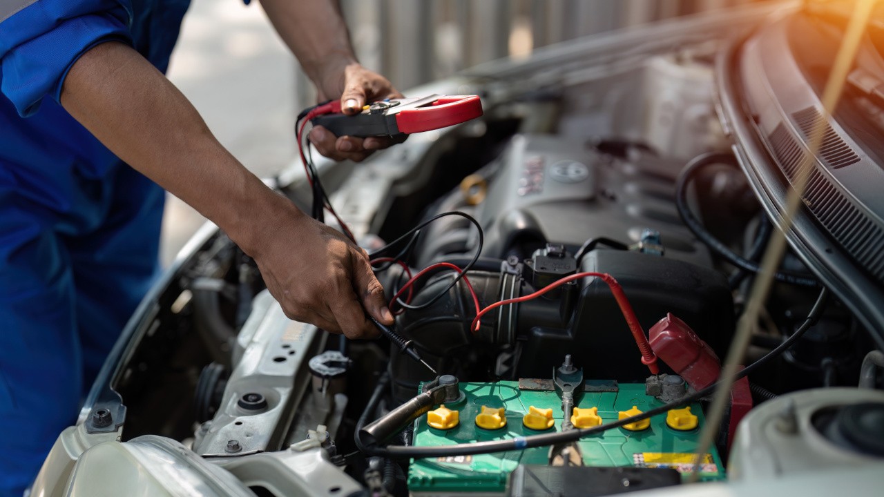 Quelle est la durée de vie normale d'une batterie de voiture et comment vérifier son état ?