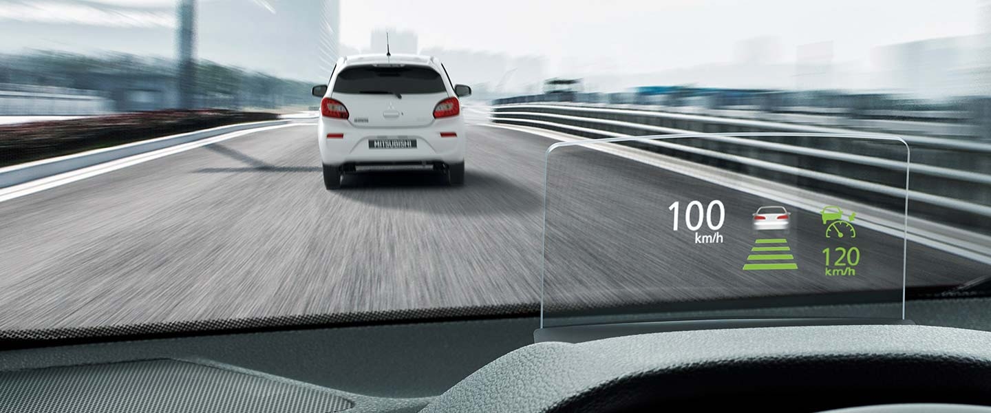 Affichage à tête haute du Mitsubishi Eclipse Cross 2025.